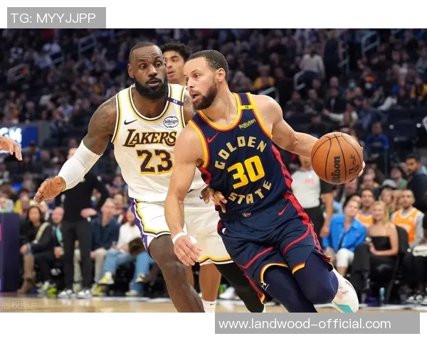 洛杉矶湖人与勇士的激烈对决揭示了NBA季后赛的无限可能性与精彩瞬间